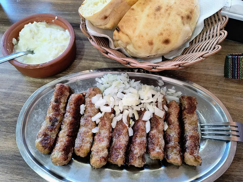 ケバプチチの料理写真 3