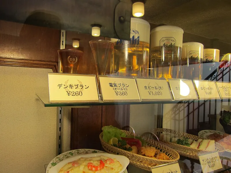 電気ブランの料理写真