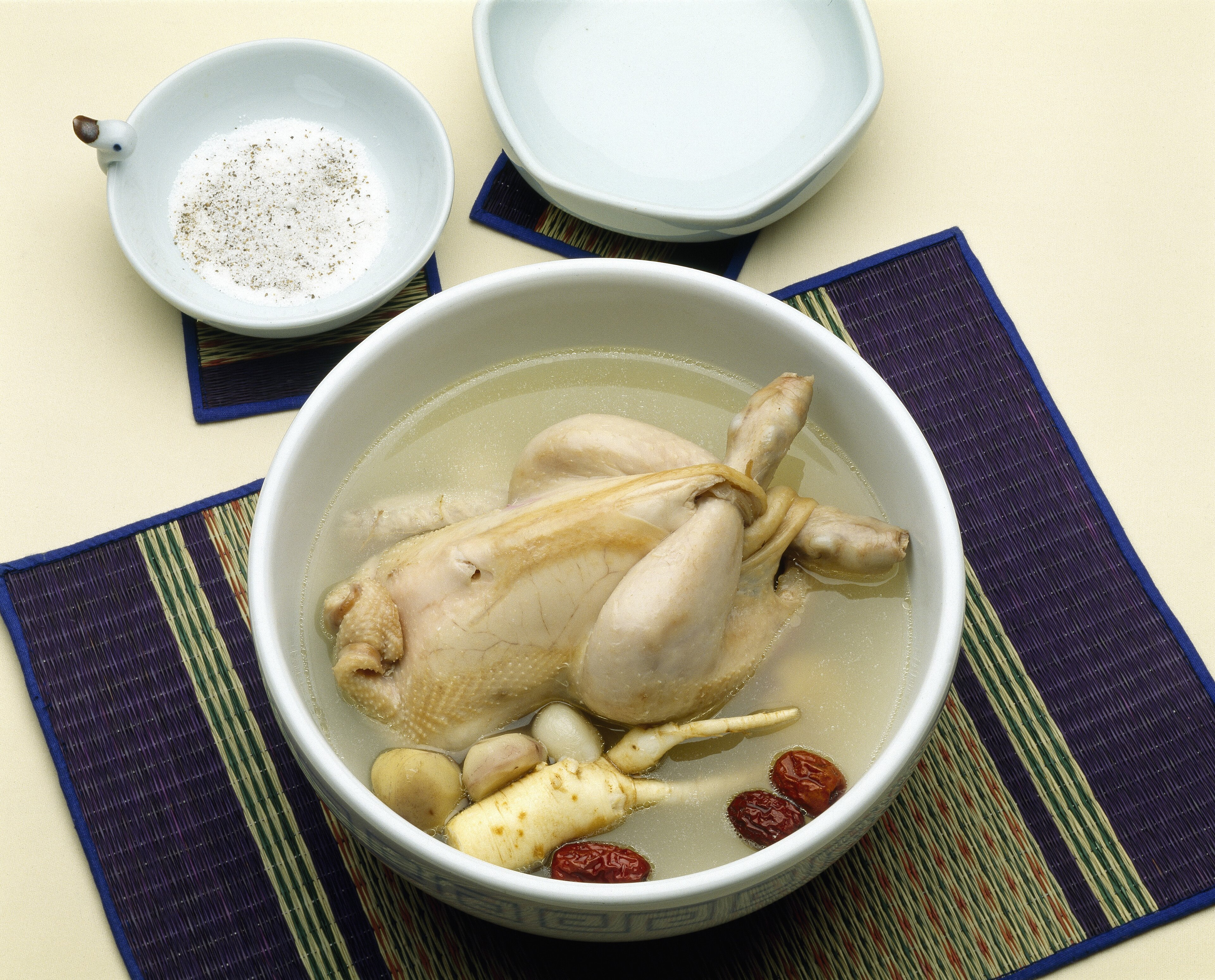参鶏湯の料理写真