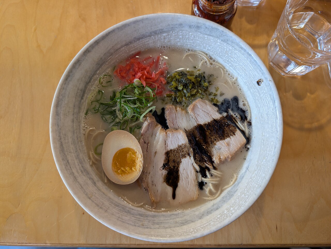 とんこつラーメンの料理写真 2
