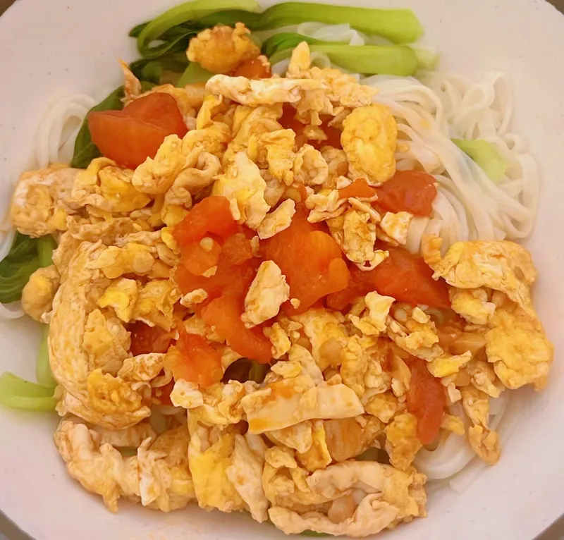 西紅柿鶏蛋拌麺